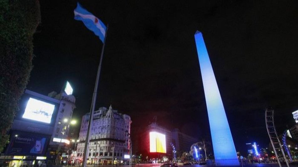 Por tercer año consecutivo, Iluminaron el Obelisco en honor a Güemes