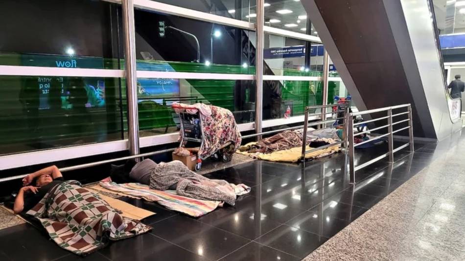 Desalojaron a más de 160 personas que estaban viviendo en Aeroparque