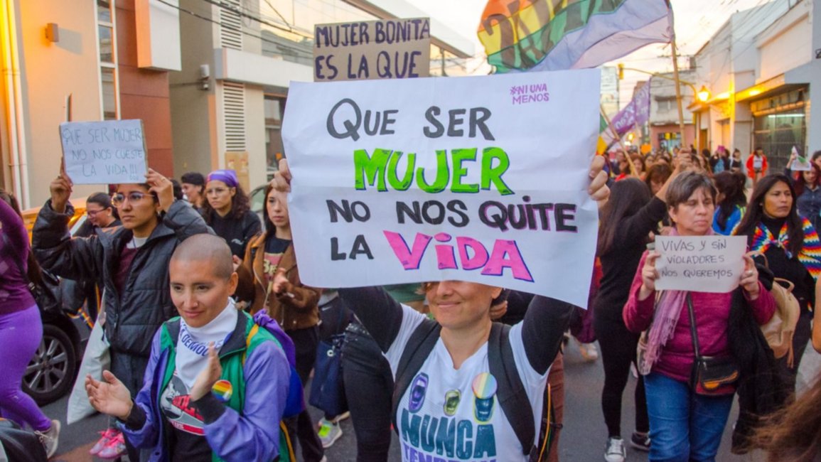 El #3J marcha contra la violencia que "atraviesa a toda la sociedad salteña"