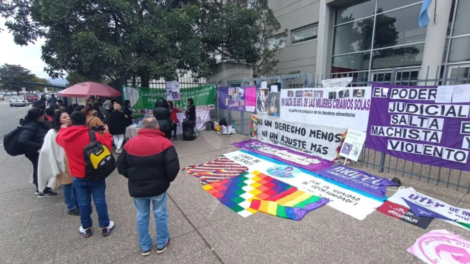 VIDEO. La jornada de "Ni una menos" arrancó con una protesta en Ciudad Judicial