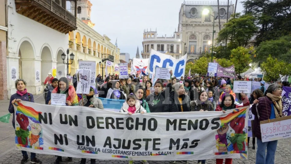 Ni una Menos en Salta: reclamaron celeridad a la Justicia y repudiaron más ataques a mujeres