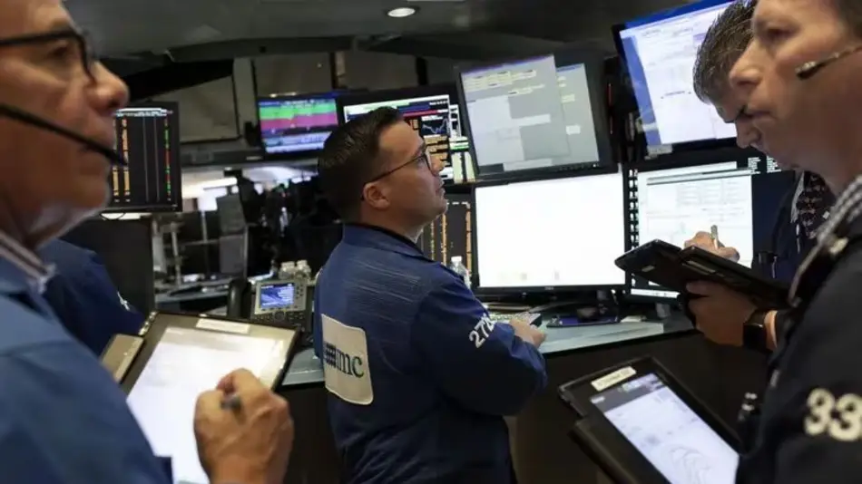 Bajó el riesgo país, subieron los bonos y las acciones argentinas en Wall Street