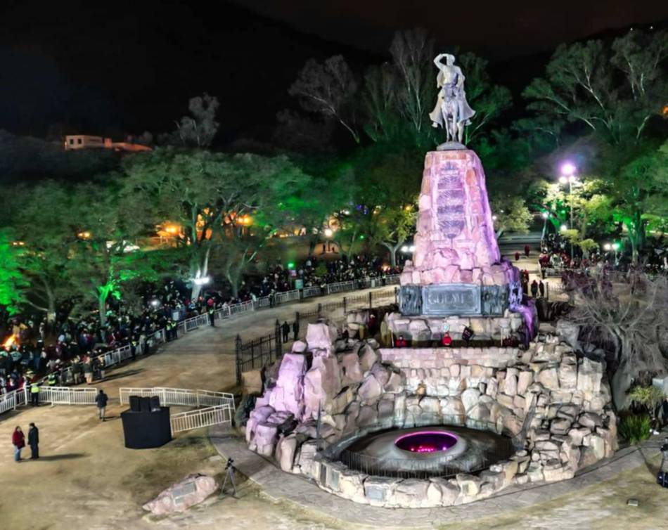 Aniversario de Güemes: Festejo y emoción en los fogones y la Guardia bajo las Estrellas