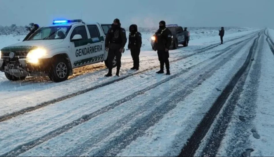 Hubo rescatados y evacuados por las fuertes nevadas en el sur del país