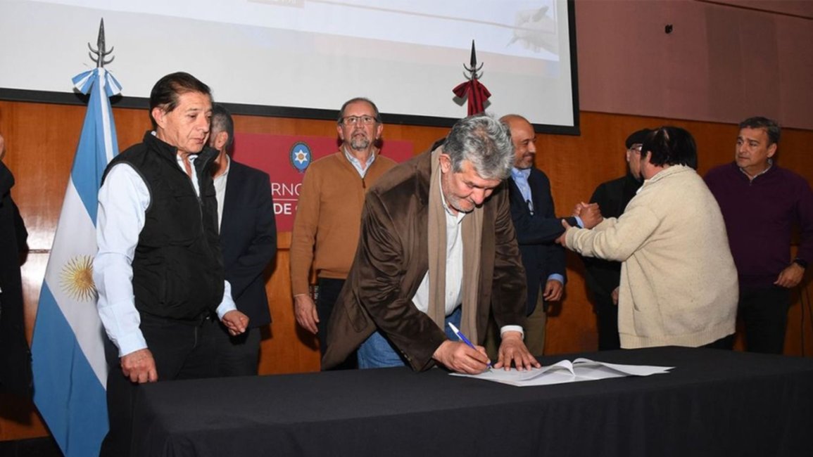 Dib Ashur tras el acuerdo con los gremios: "Con la expectativa de inflación, es un acuerdo con buenos porcentajes"