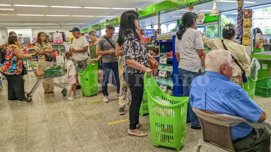 Cuánto dinero necesita por día una familia salteña para comer 