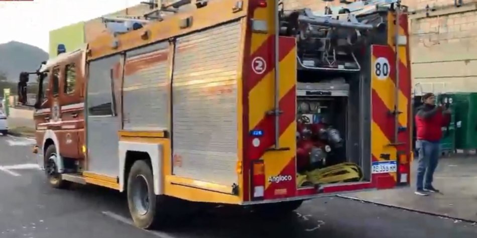 Susto en un súper de la zona norte: Se incendió una freidora en el Vea de barrio El Huaico