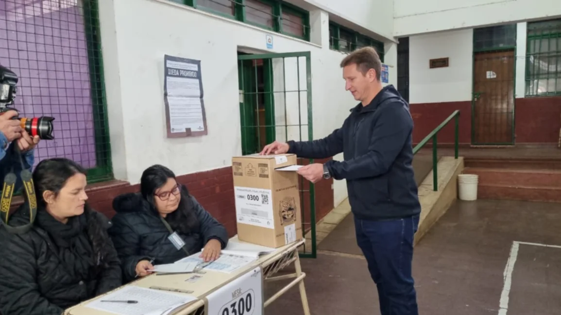 Elecciones en Misiones: se impone el oficialismo con el 32% de los votos, seguido por LLA con 19%