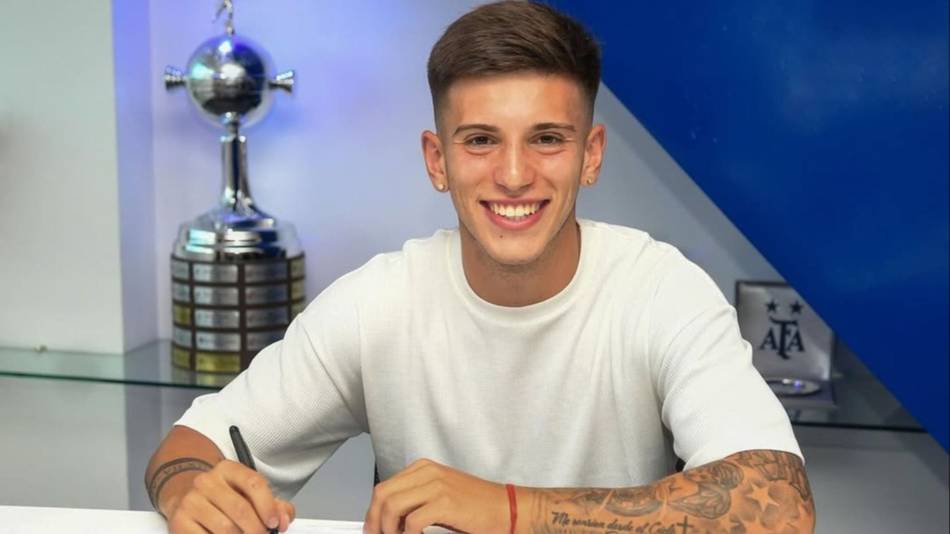 Un campeón juvenil de Vélez llega a Central Norte y el cuervo se retira del mercado de pases: quién es y en qué posición juega