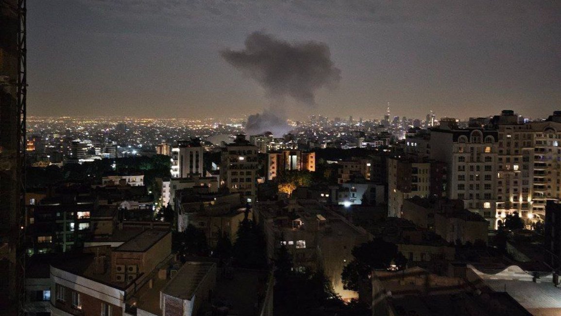 Israel ataca Irán y declara el estado de emergencia: hay alerta mundial ante posible represalia iraní
