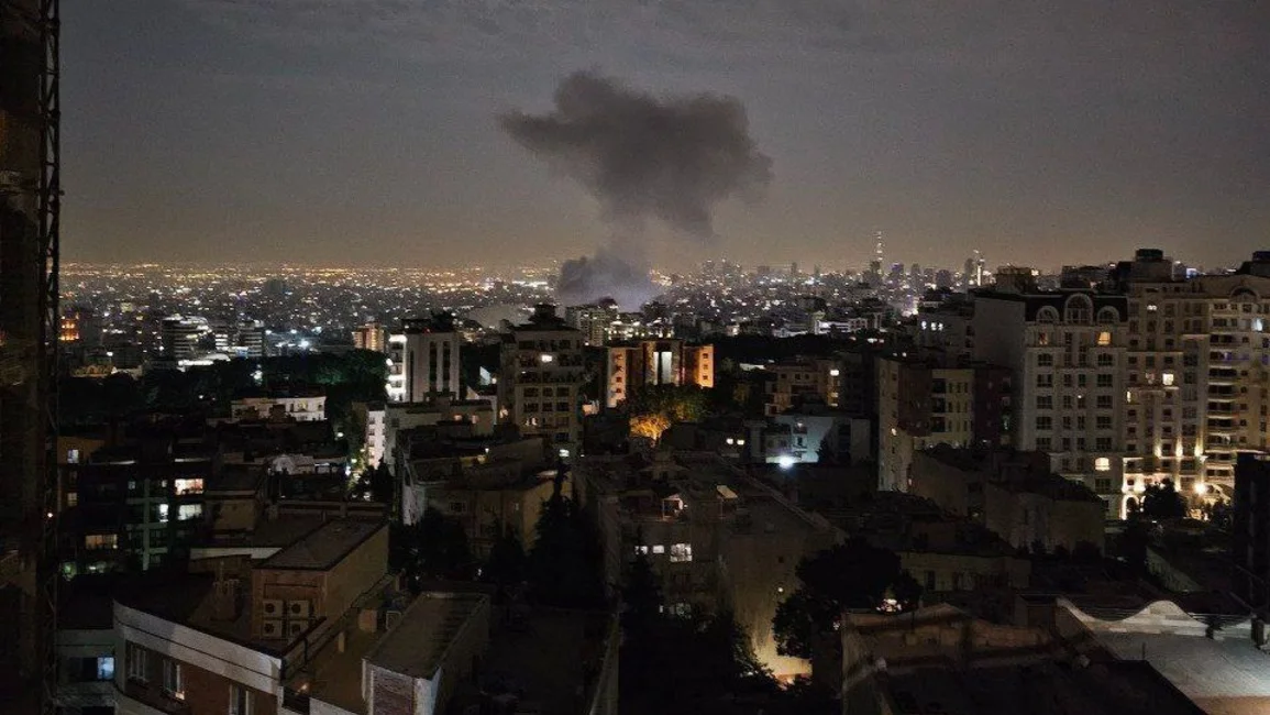 Israel ataca Irán y declara el estado de emergencia: hay alerta mundial ante posible represalia iraní