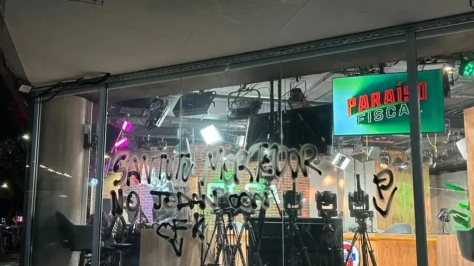 Festejaron la condena a Cristina Kirchner y apareció una pintada en la puerta de Olga