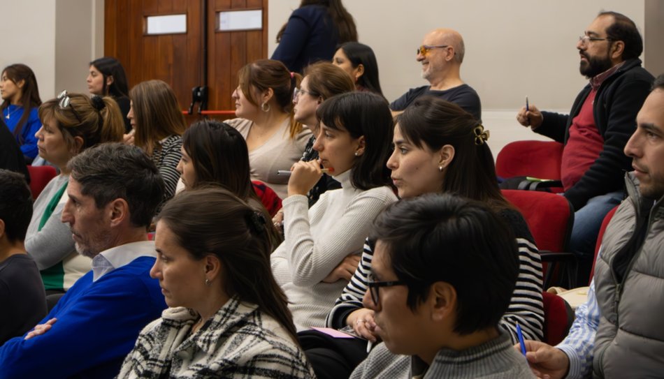 Verónica Dobronich en UCASAL: las claves para enfrentar el mundo laboral hoy - Verónica Dobronich en UCASAL: las claves para enfrentar el mundo laboral hoy