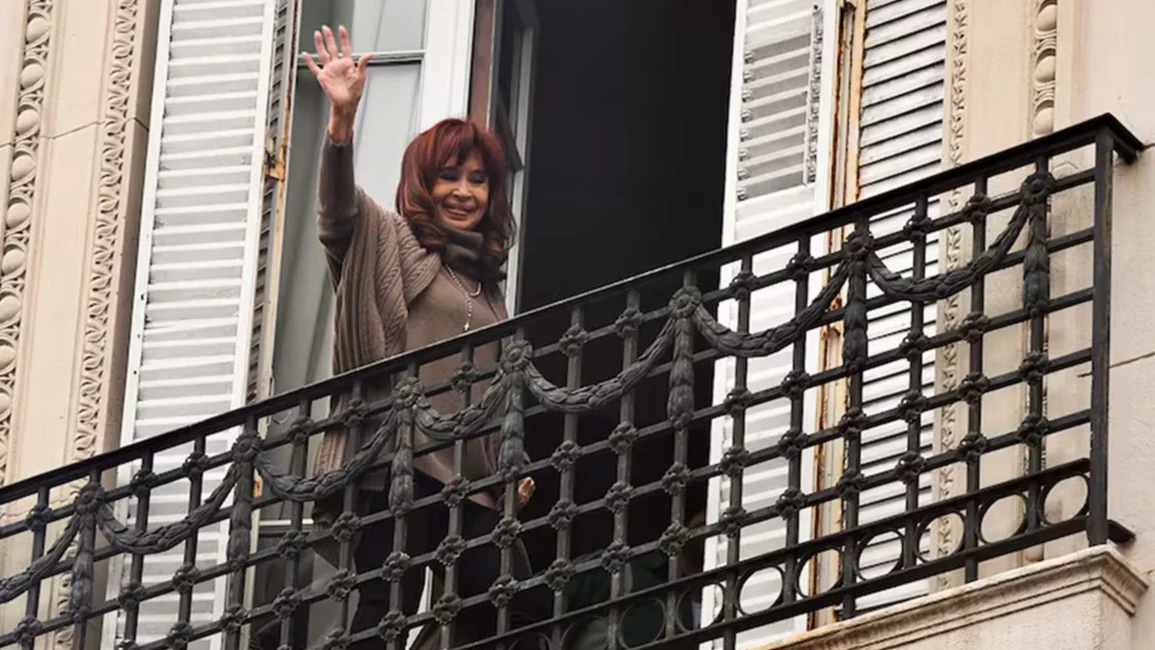 Día clave: la Justicia decide la prisión domiciliaria de Cristina