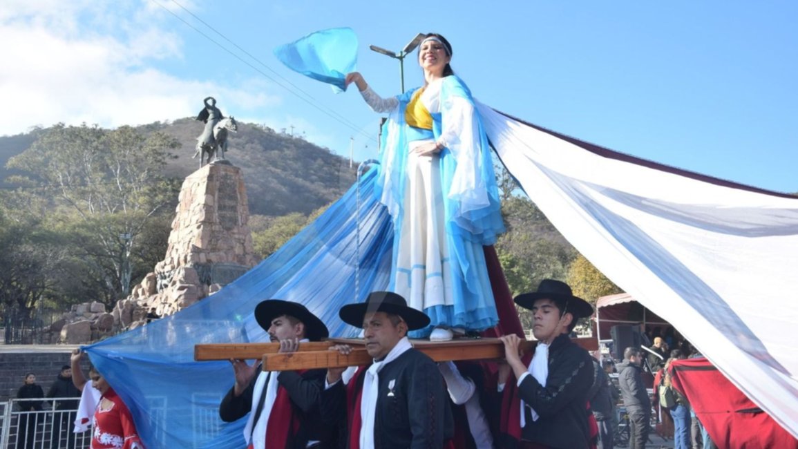 FOTOS. El desfile homenaje al héroe Martín Miguel de Güemes en imágenes