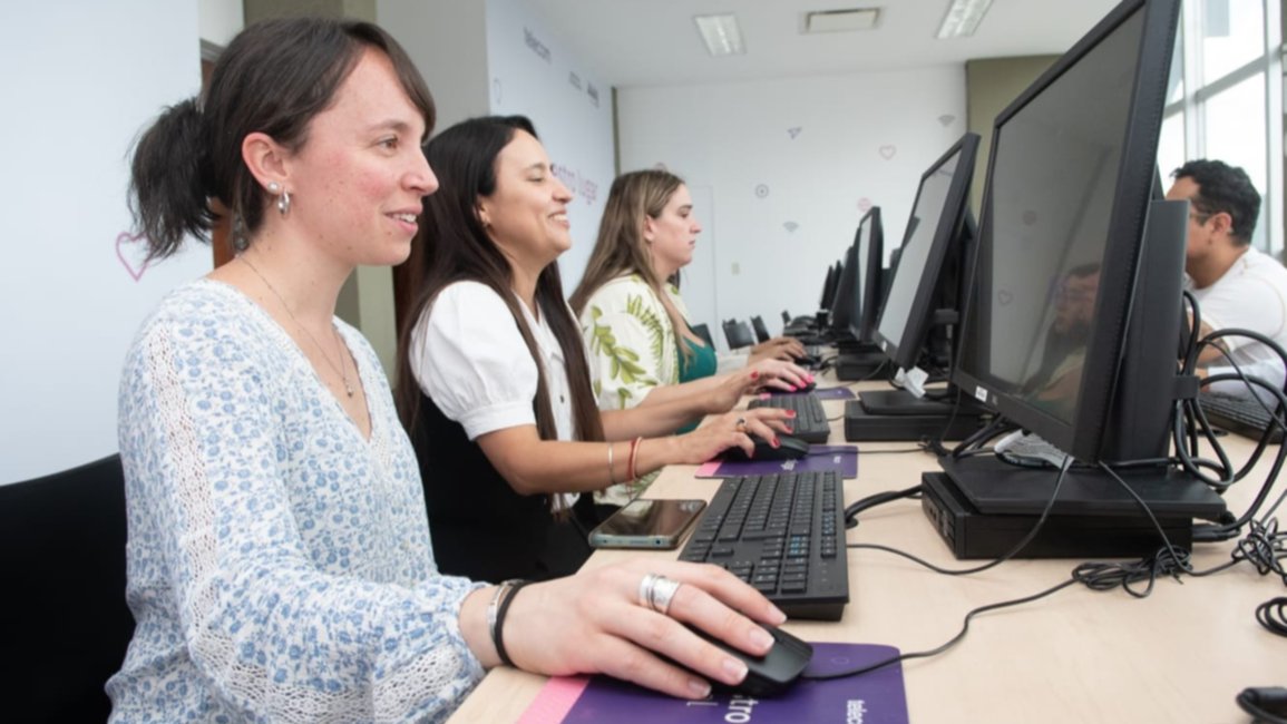 Telecom capacita a docentes en el uso de nuevas tecnologías