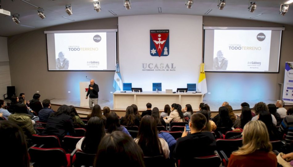 “Oratoria Todoterreno”: más de 300 personas entrenaron su forma de comunicar en UCASAL- “Oratoria Todoterreno”: más de 300 personas entrenaron su forma de comunicar en UCASAL