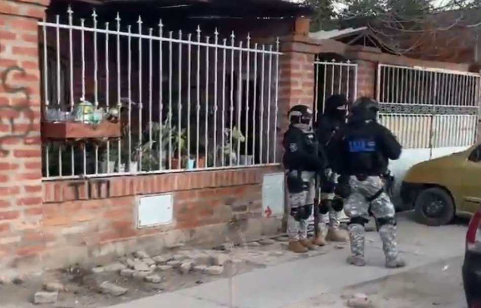 Megaoperativo antidrogas en Salta: cayó la banda de "Los Poseídos" y hay 15 detenidos- Megaoperativo antidrogas en Salta: cayó la banda de "Los Poseídos" y hay 15 detenidos