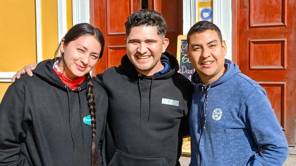 Campo Santo: Profesor da clases de apoyo por un alimento para donar
