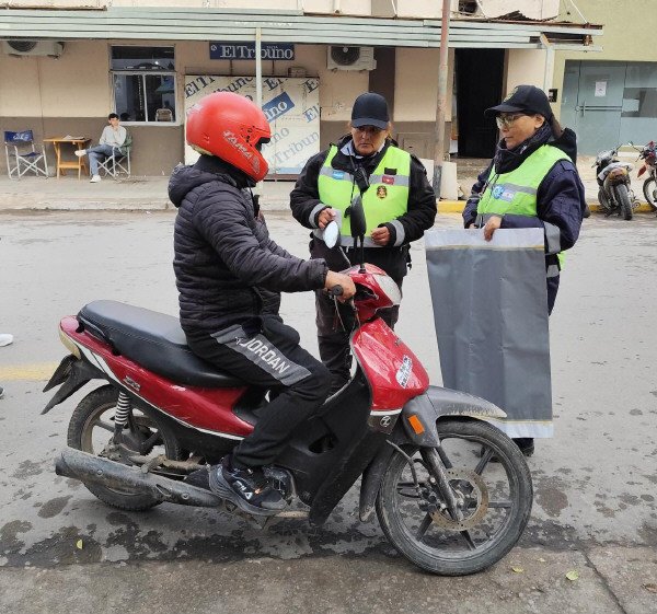 Una adolescente murió en un choque en medio de una caravana por la Selección