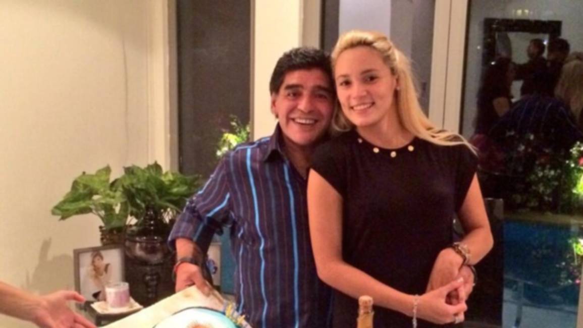 Rocío Oliva dijo que Maradona le hizo una cama
