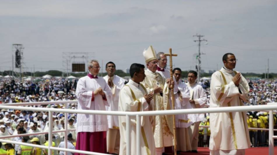 Ecuador: el Papa pide ayuda para la familia  | Gira papal