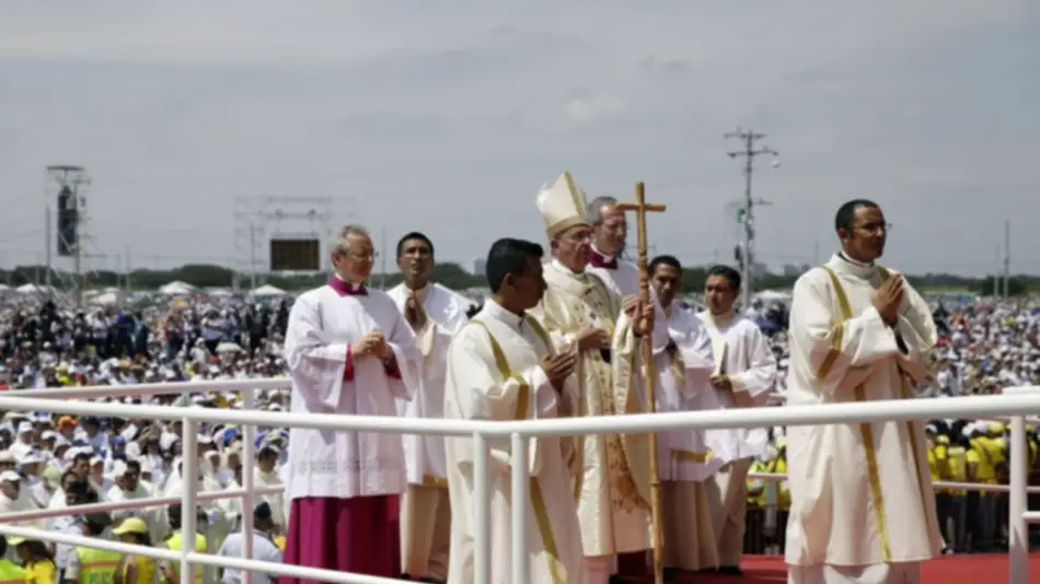 Ecuador: el Papa pide ayuda para la familia  | Gira papal