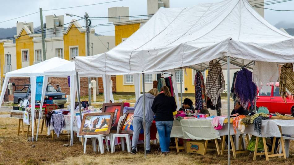 El Huaico: Se formó una nueva feria de cocina y artesanías