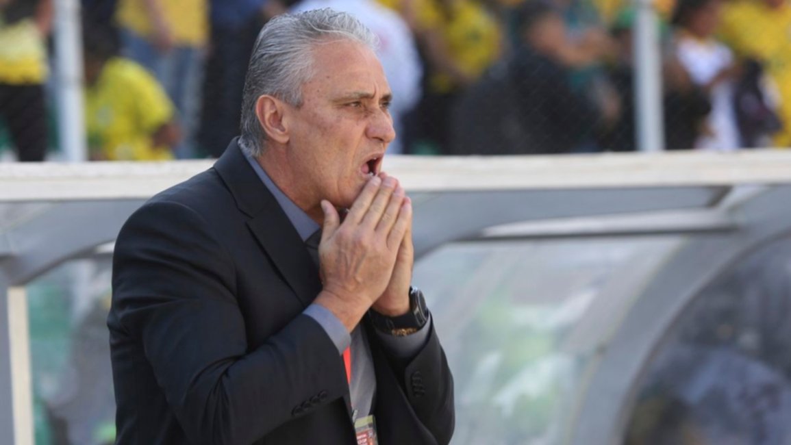 A diferencia de Sampaoli, Tite renovó su contrato con Brasil