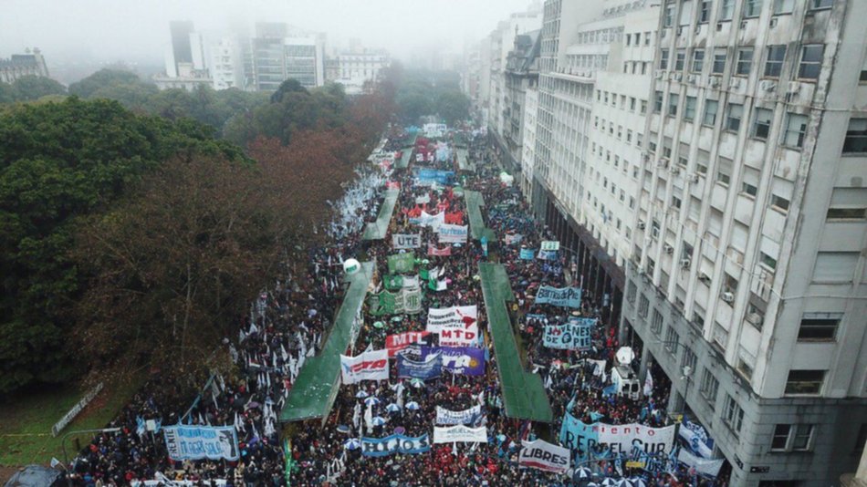 Seguridad Interior: el decreto de Macri sobre las FFAA busca "acallar las protestas sociales" 