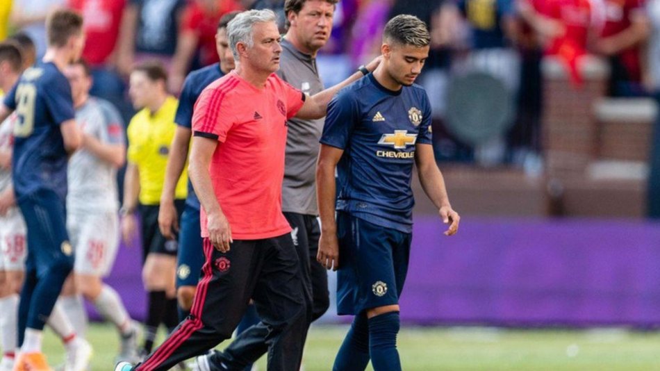 Mourinho, frustado ante la falta de refuerzos