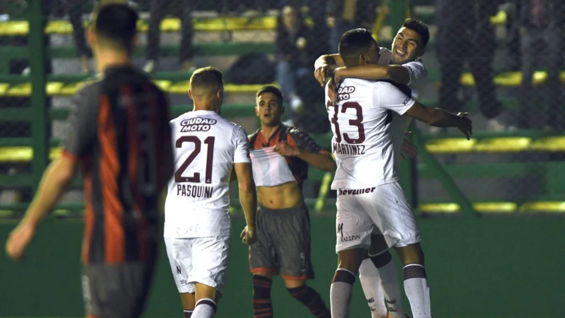 Lanús sufrió frente a Douglas Haig y ganó por penales