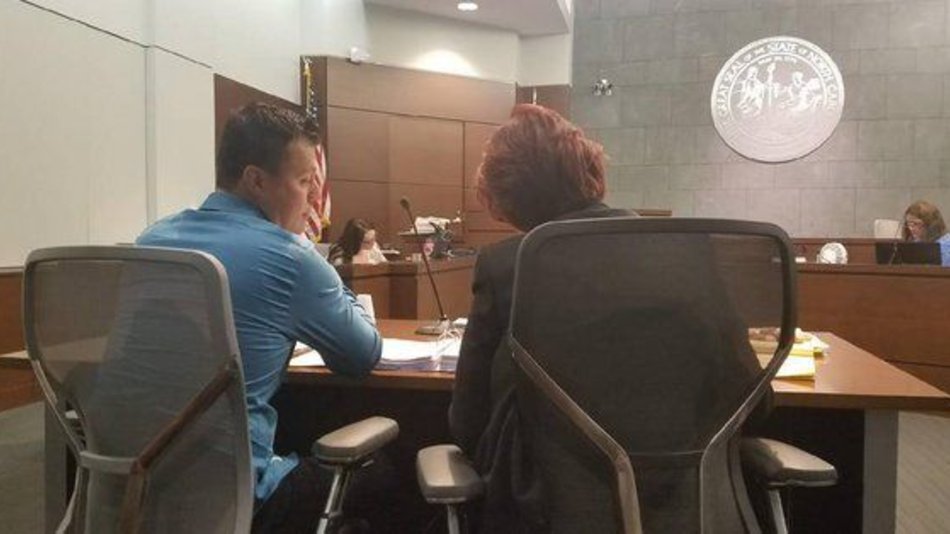 Tuvo un romance con una mujer casada y tendrá que compensar al marido con $8 millones
