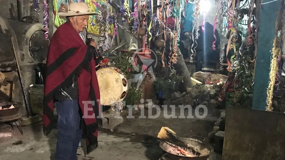 Así fue a la medianoche el desentierro del mojón en la casa de Severo Báez