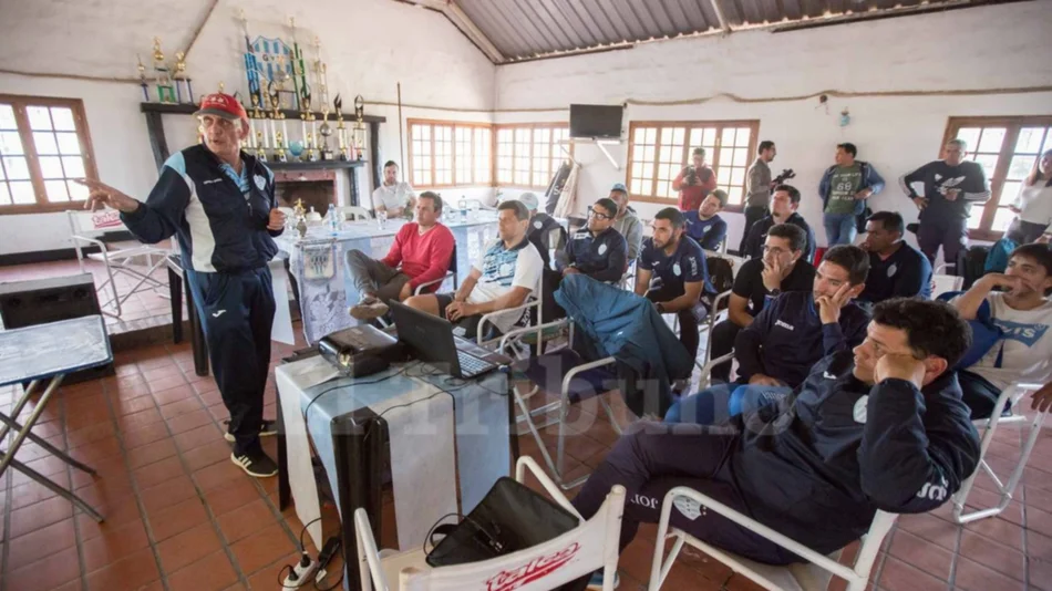 Riggio tomó las riendas de las inferiores de Gimnasia y Tiro    