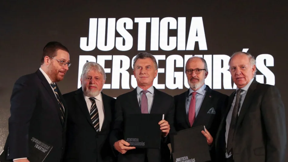 Macri pidió juzgar en la Argentina a los acusados por el atentado a la AMIA
