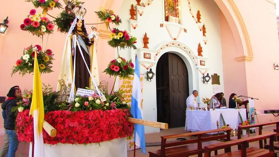 Devoción, turismo y tradición en Seclantás, la “Cuna del Poncho Salteño”