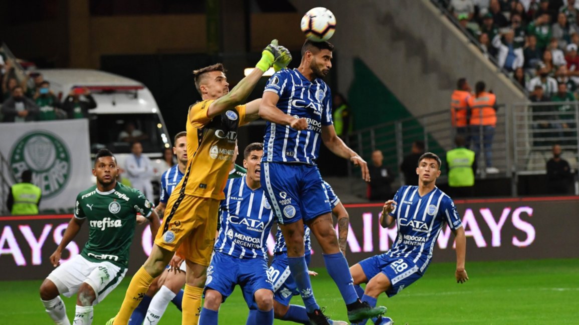 Palmeiras y el VAR fueron demasiado para Godoy Cruz