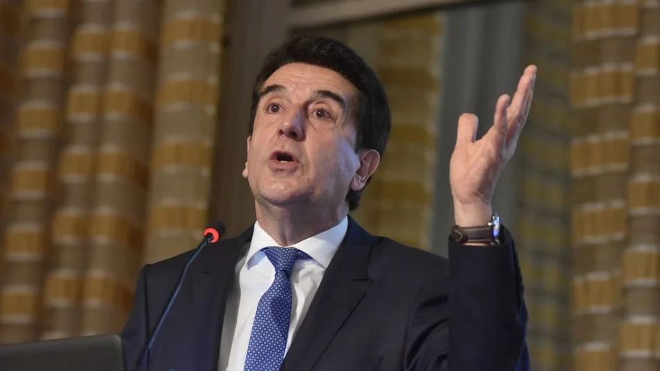 Melconian huyó de la  prensa