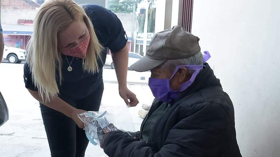 Es desesperante en Orán la realidad de muchos abuelos en situación de calle