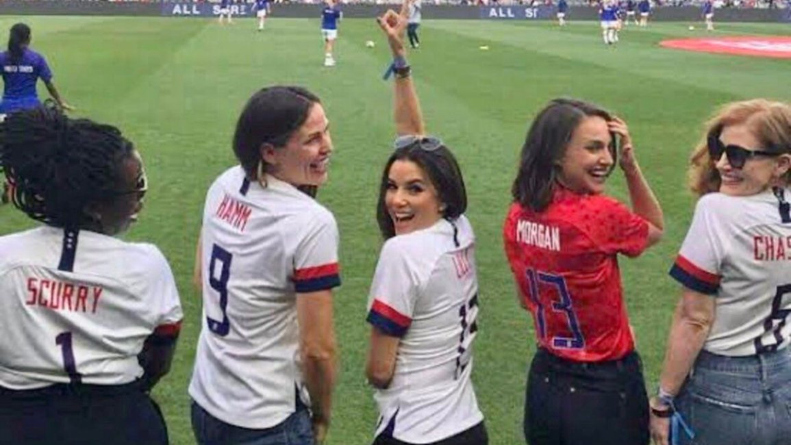 Serena Williams y actrices de Hollywood fundan un equipo de fútbol femenino