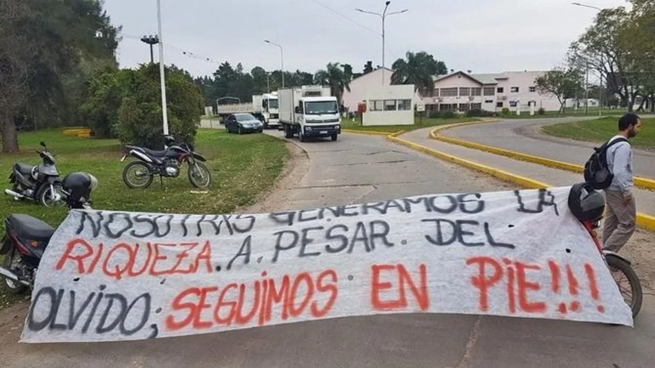 Aceiteros de paro por pago de salarios en Algodonera Avellaneda, propiedad de Vicentin