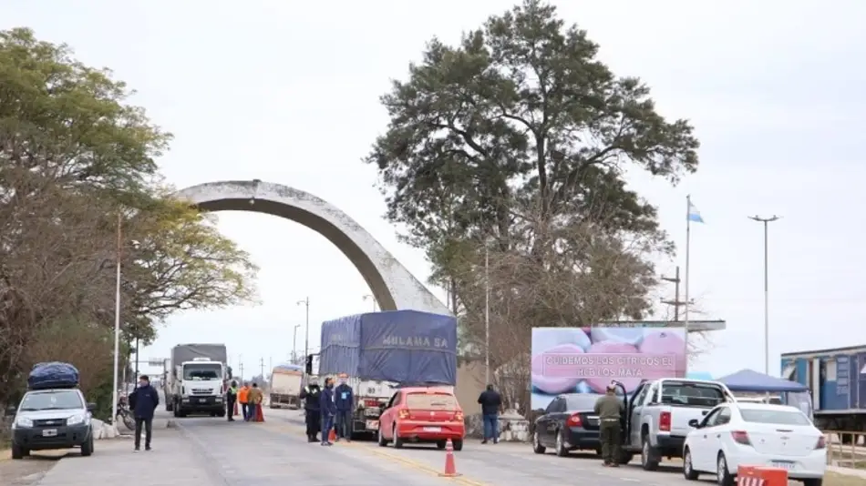 Camioneros quisieron entrar a Tucumán cansados de esperar y los pusieron en cuarentena