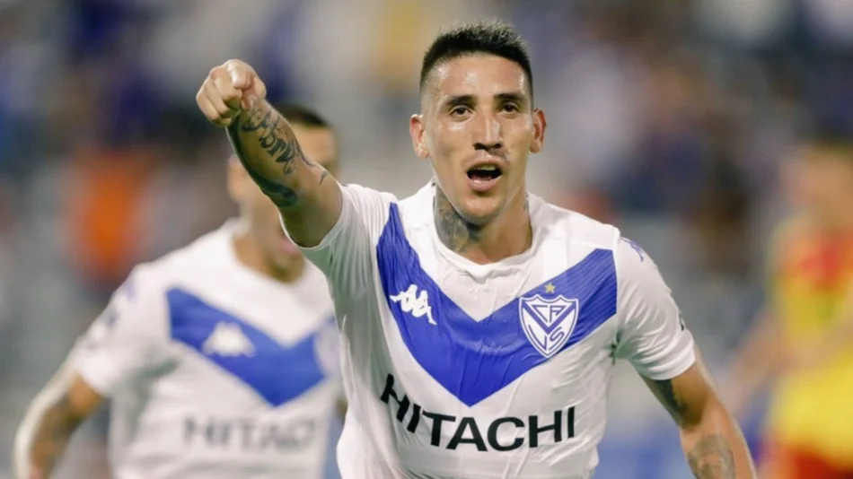 Vélez se aseguró a Centurión hasta diciembre de 2023