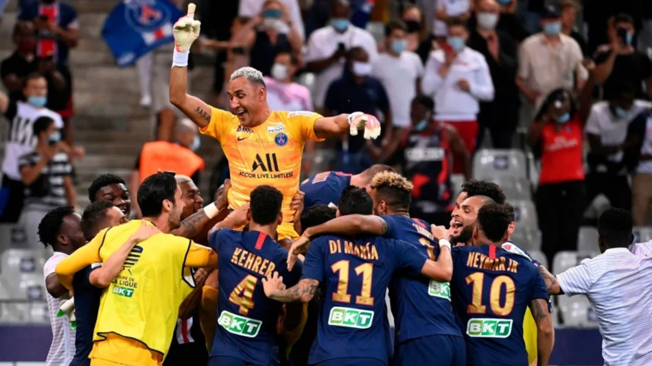 El PSG, con Di María, Icardi y Neymar, logró la triple corona francesa