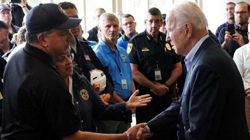 Joe Biden llevó consuelo a los  familiares de las víctimas en Miami