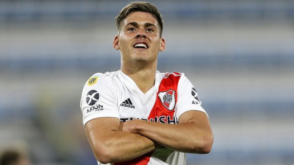 “Superar la barrera de los diez goles en este semestre sería importante”, dijo Girotti