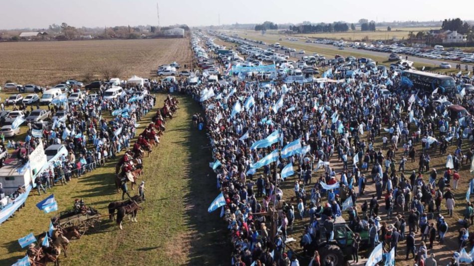VIDEO. Gauchos salteños dijeron presentes en la protesta del campo en San Nicolás