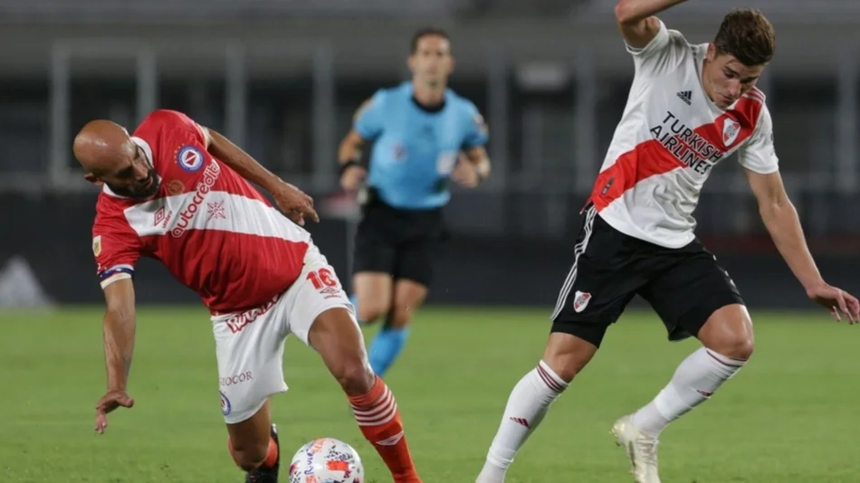 River y el bicho, duelo argentino de alto voltaje por los octavos de final