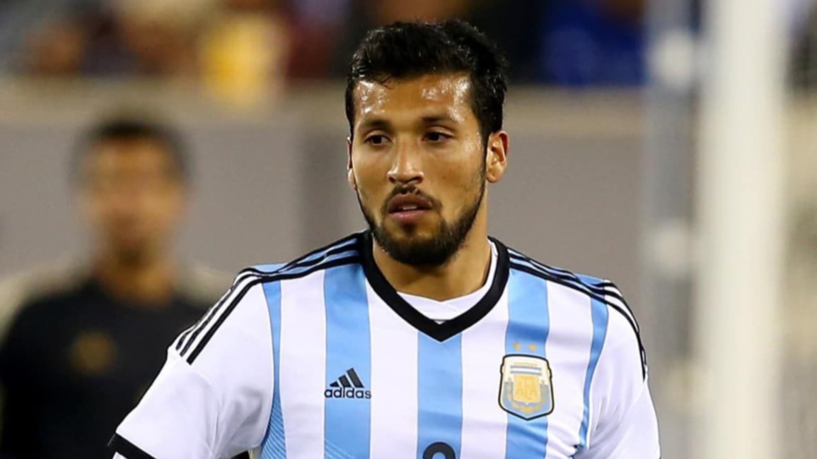 Ezequiel Garay anunció su retiro del fútbol profesional